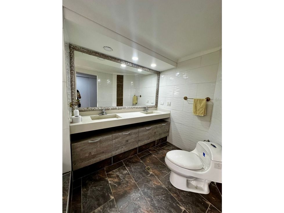 Casa en arriendo Antioquia Medellín El Tesoro 340 m2 Habitaciones 3 Baños 4 Garajes 2 Precio $10300000