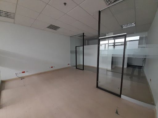 Oficina en venta Cundinamarca Bogotá Quinta Paredes 52 m2 Habitaciones 0 Baños 10 Garajes 2 Precio $420000000