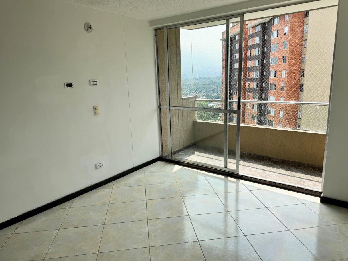 Apartamento en venta Antioquia Medellín Loma De Los Bernal 82 m2 Habitaciones 3 Baños 2 Garajes 2 Precio $500000000