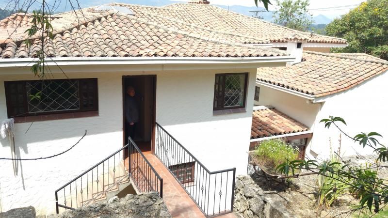 Casa en venta Cundinamarca Bogotá San José De Bavaria 576 m2 Habitaciones 4 Baños 4 Garajes 4 Precio $2350000000