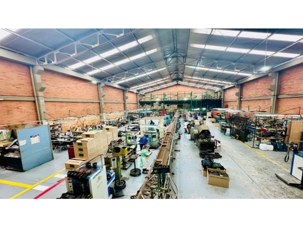 Bodega en venta Cundinamarca Bogotá Granjas De Techo 932 m2 Habitaciones 0 Baños 10 Garajes 2 Precio $4100000000