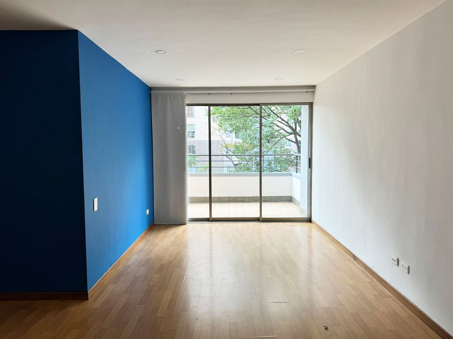 Apartamento en arriendo Antioquia Medellín El Tesoro 78 m2 Habitaciones 2 Baños 2 Garajes 3 Precio $3500000