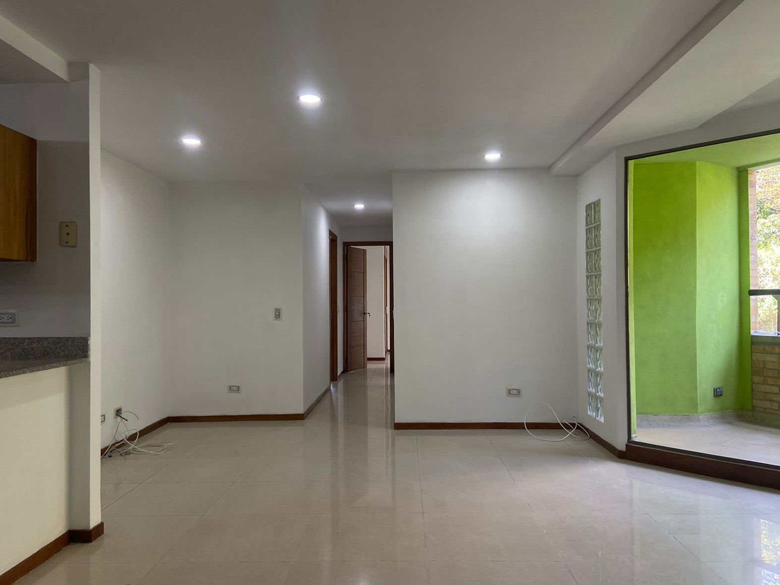 Apartamento en arriendo Antioquia Sabaneta Aves María 111 m2 Habitaciones 3 Baños 4 Garajes 2 Precio $3250000