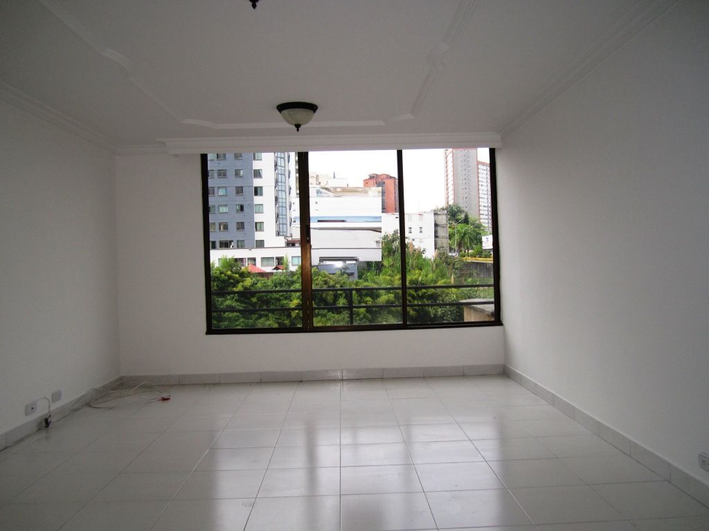 Apartamento en arriendo Risaralda Pereira Pinares 104 m2 Habitaciones 3 Baños 2 Garajes 2 Precio $2700000