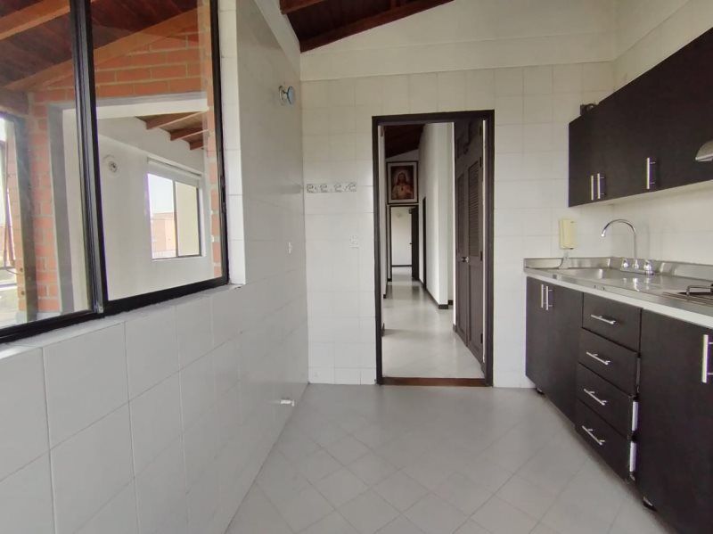 Apartamento en arriendo o venta Antioquia Envigado Bucarest 90 m2 Habitaciones 3 Baños 2 Garajes 1 Precio venta $500000000 Precio arriendo $3785000