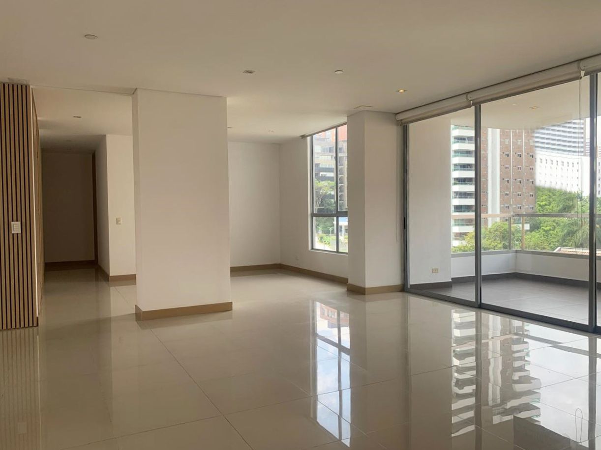 Apartamento en arriendo Antioquia Medellín Alejandria 173 m2 Habitaciones 3 Baños 6 Garajes 4 Precio $8700000