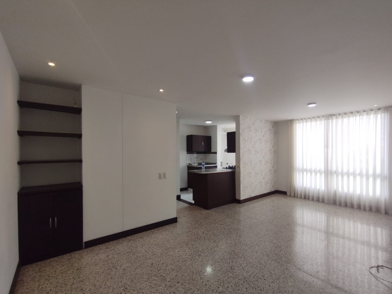 Apartaestudio en arriendo o venta Risaralda Pereira Los Alpes 55 m2 Habitaciones 1 Baños 2 Garajes 2 Precio venta $320000000 Precio arriendo $1650000