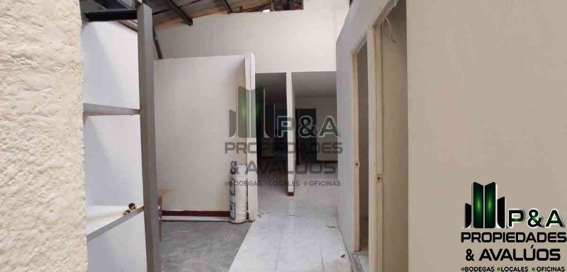 Bodega en arriendo Antioquia Medellín Villanueva 650 m2 Habitaciones 0 Baños 3 Garajes 0 Precio $13000000