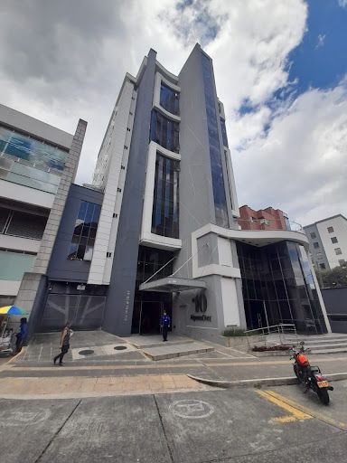 Consultorio en arriendo Risaralda Pereira Los Alpes 170 m2 Habitaciones 0 Baños 3 Garajes 4 Precio $14944000