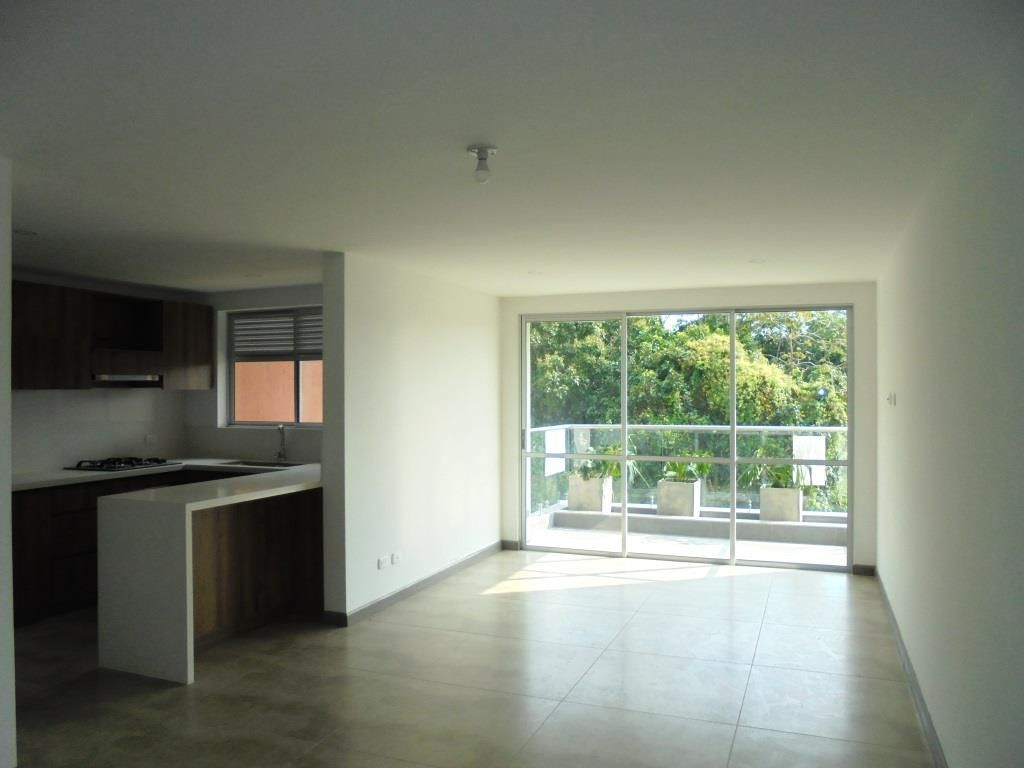 Apartamento en arriendo Risaralda Pereira Pinares Alto 94 m2 Habitaciones 3 Baños 2 Garajes 2 Precio $4900000