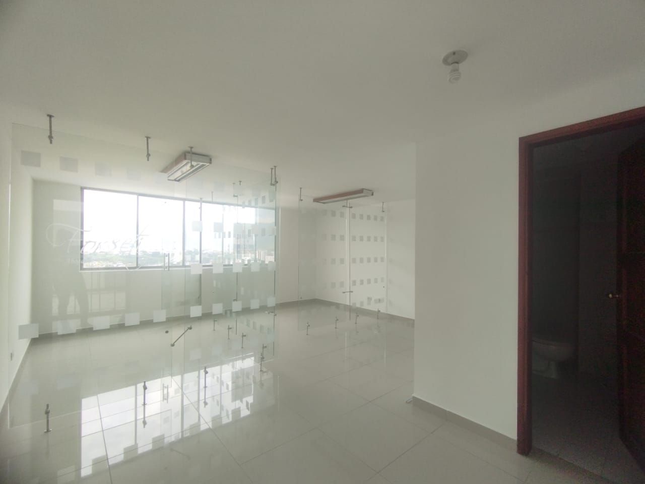 Oficina en arriendo Risaralda Pereira Pereira 36 m2 Habitaciones 0 Baños 0 Garajes 2 Precio $1600000