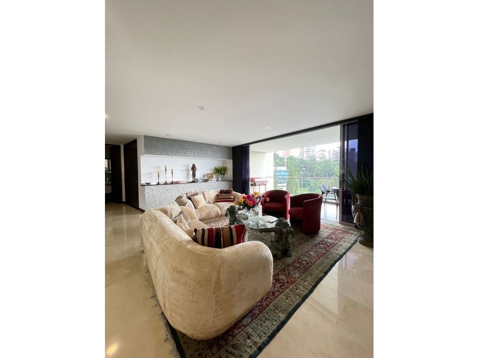 Apartamento en arriendo Antioquia Medellín Los Balsos No1 240 m2 Habitaciones 3 Baños 6 Garajes 5 Precio $15300000