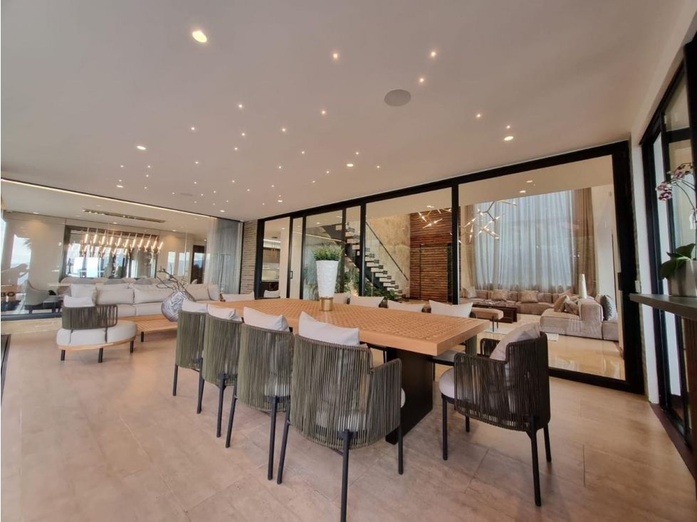 Casa en arriendo Antioquia Medellín Los Naranjos 430 m2 Habitaciones 3 Baños 5 Garajes 5 Precio $60000000