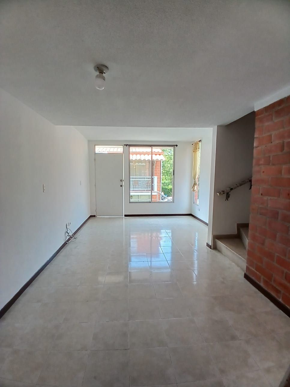 Casa en arriendo Risaralda Pereira Zona Deportiva Villa Olimpica 100 m2 Habitaciones 3 Baños 4 Garajes 2 Precio $1500000