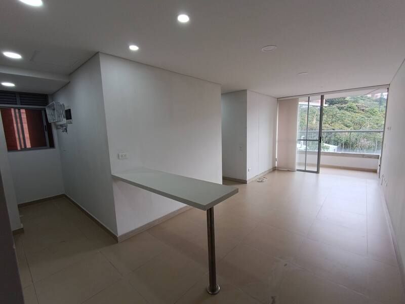 Apartamento en arriendo Antioquia Envigado Trianon 75 m2 Habitaciones 3 Baños 2 Garajes 2 Precio $2800000