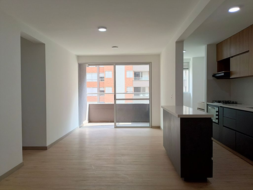 Apartamento en arriendo Antioquia Medellín La Colina 70 m2 Habitaciones 3 Baños 2 Garajes 2 Precio $2800000