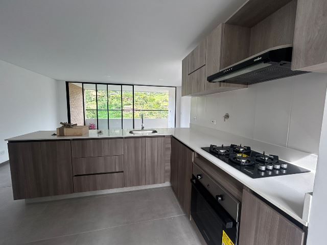 Apartamento en arriendo Antioquia Envigado Envigado 98 m2 Habitaciones 3 Baños 4 Garajes 2 Precio $3600000