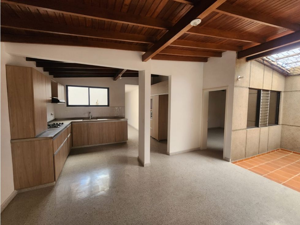 Casa en arriendo Antioquia Medellín Lorena 180 m2 Habitaciones 4 Baños 3 Garajes 0 Precio $4000000