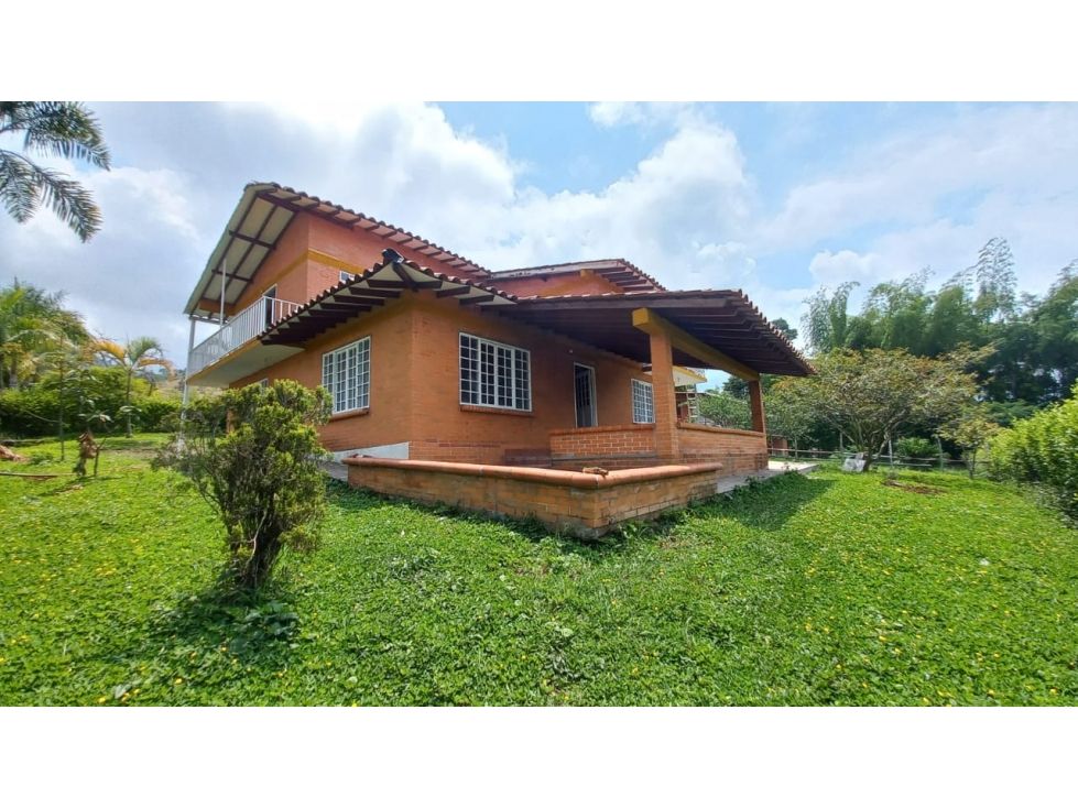 Casa Campestre en venta Risaralda Dosquebradas Dosquebradas 265 m2 Habitaciones 5 Baños 4 Garajes 3 Precio $800000000