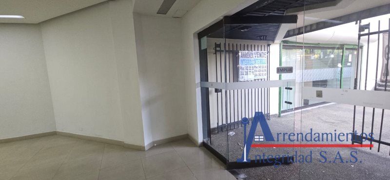 Local en arriendo o venta Antioquia Medellín Colon 110 m2 Habitaciones 0 Baños 2 Garajes 0 Precio venta $750000000 Precio arriendo $7000000