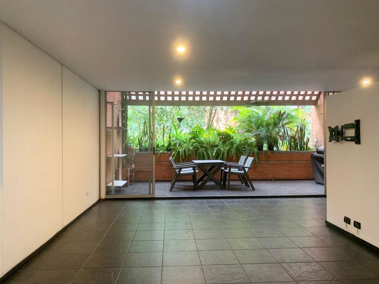 Apartamento en arriendo Antioquia Medellín La Florida 120 m2 Habitaciones 1 Baños 2 Garajes 2 Precio $3650000