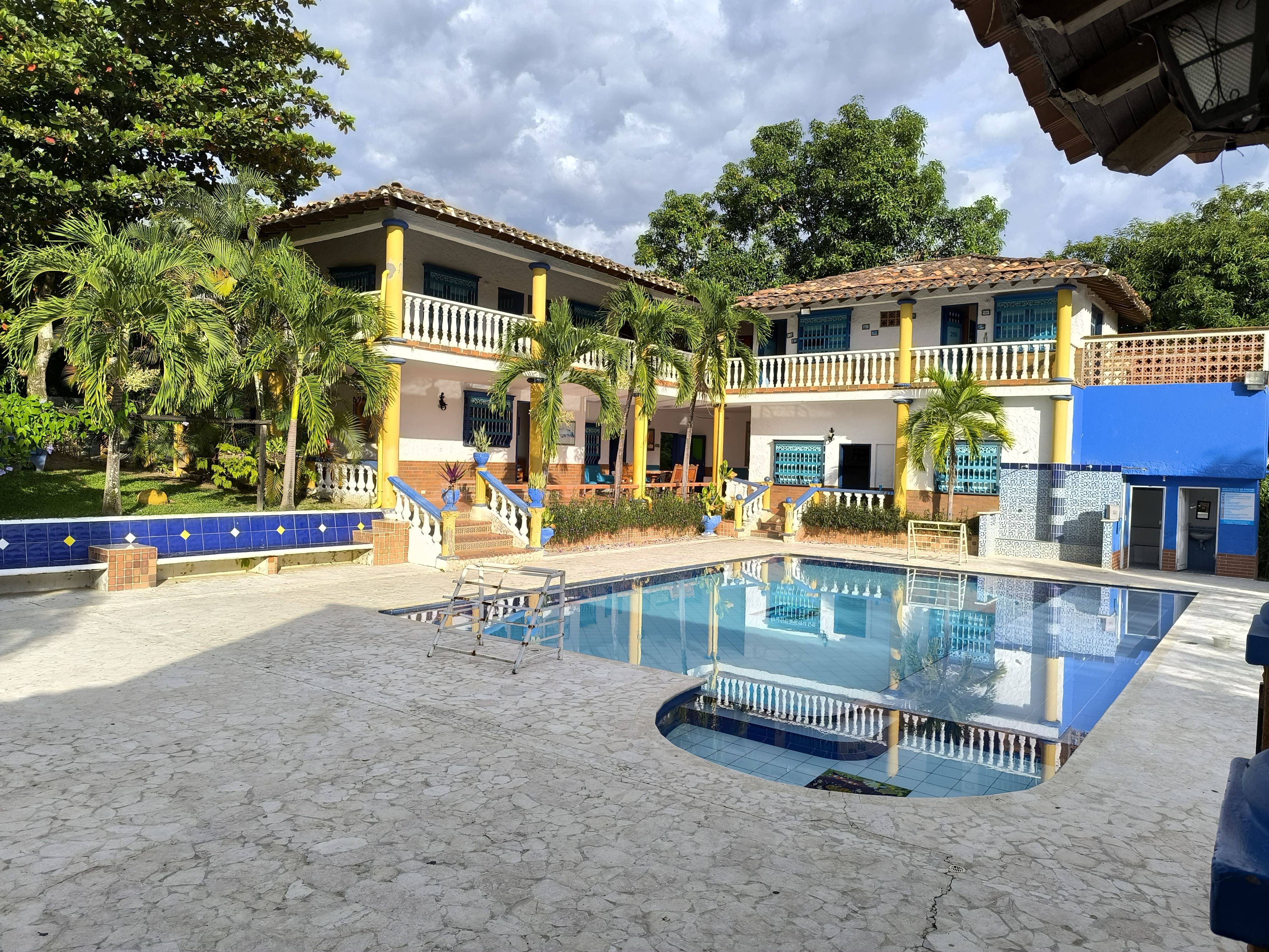 Casa Campestre en venta Antioquia Medellín Quintas De Los Almendros 10200 m2 Habitaciones 7 Baños 13 Garajes 8 Precio $2800000000