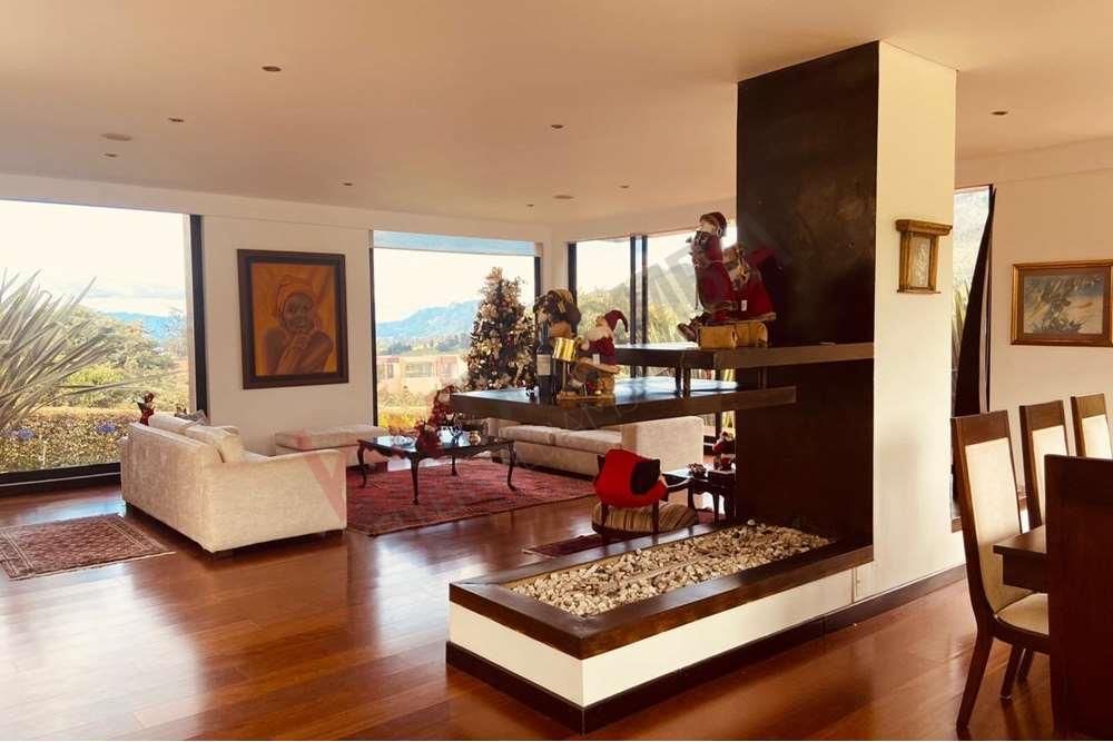 Casa en venta Cundinamarca La Calera Centro 470 m2 Habitaciones 4 Baños 7 Garajes 6 Precio $2500000000