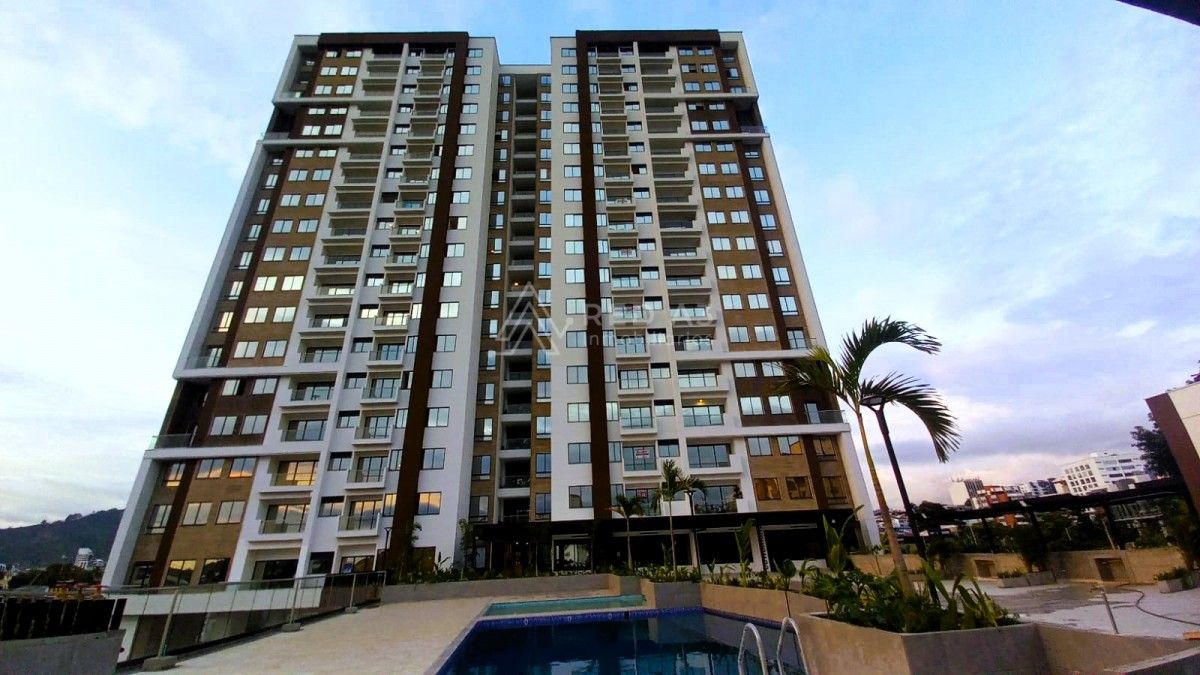 Apartamento en venta Risaralda Pereira La Churria 90 m2 Habitaciones 3 Baños 2 Garajes 2 Precio $600000000