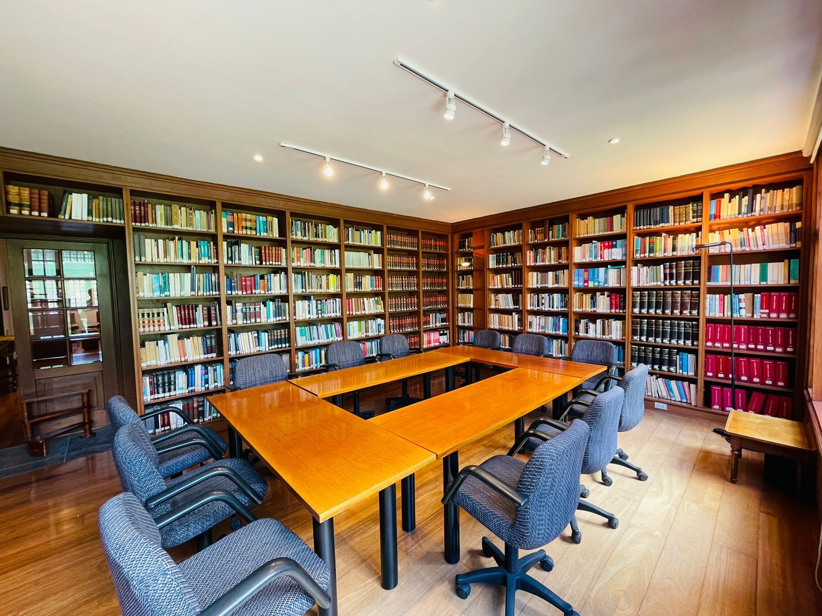 Casa en arriendo Cundinamarca Bogotá Quinta Camacho 641 m2 Habitaciones 14 Baños 6 Garajes 4 Precio $36000000