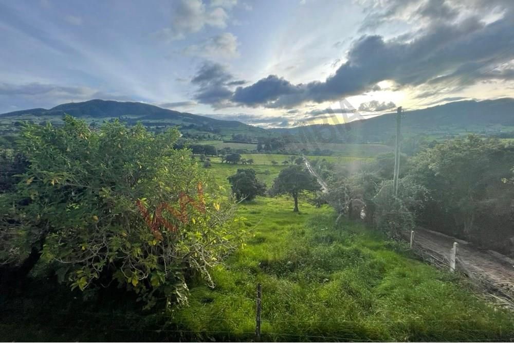 Lote en venta Cundinamarca La Calera La Plazuela 10936 m2 Habitaciones 0 Baños 1 Garajes 2 Precio $480000000