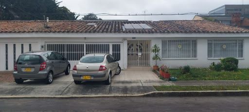 Casa en venta Cundinamarca Bogotá Mónaco 300 m2 Habitaciones 3 Baños 6 Garajes 3 Precio $1600000000