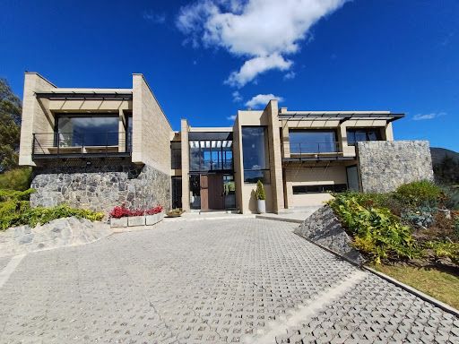 Casa en venta Cundinamarca La Calera La Calera 538 m2 Habitaciones 4 Baños 5 Garajes 7 Precio $2800000000