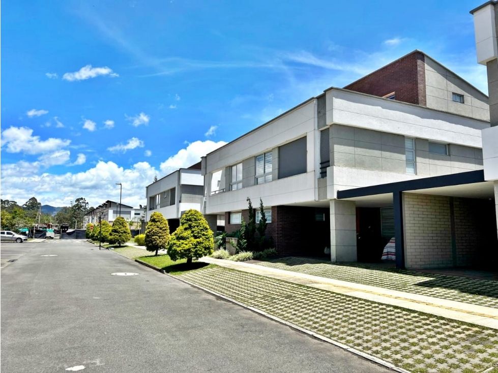 Casa en arriendo o venta Antioquia Rionegro Ub Lotus Et I 133 m2 Habitaciones 3 Baños 3 Garajes 2 Precio venta $1220000000 Precio arriendo $7360000