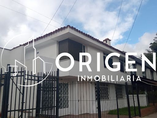 Casa en venta Cundinamarca Bogotá Los Cedros 320 m2 Habitaciones 12 Baños 6 Garajes 2 Precio $1800000000