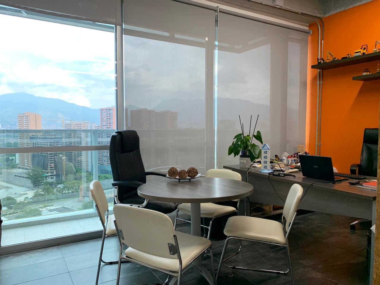 Oficina en arriendo Antioquia Medellín El Poblado 70 m2 Habitaciones 0 Baños 0 Garajes 3 Precio $7500000