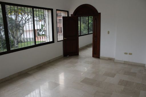 Apartamento en venta Valle Del Cauca Cali Tejares - Cristales 440 m2 Habitaciones 5 Baños 7 Garajes 2 Precio $1100000000