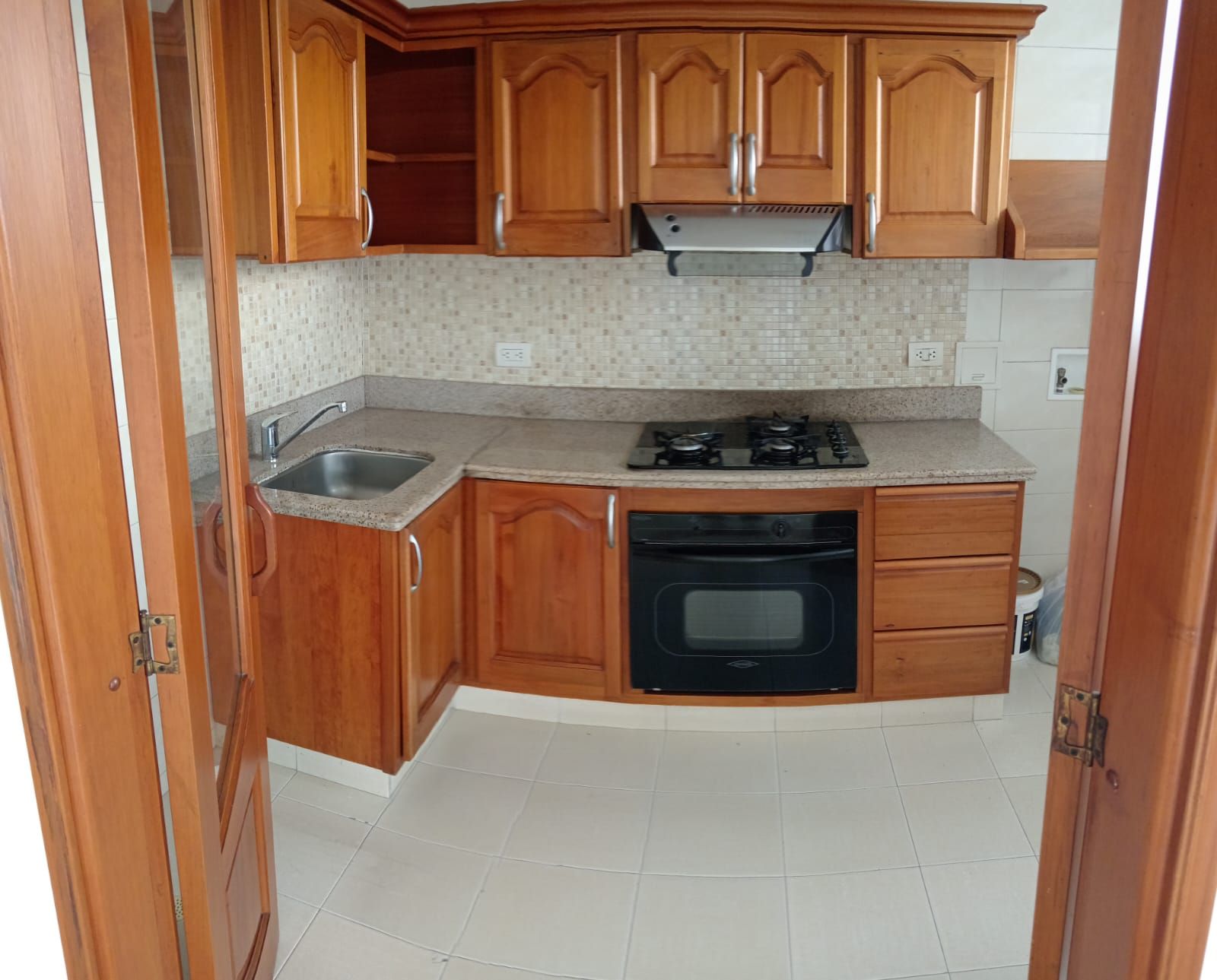 Apartamento en venta Risaralda Pereira Los Alpes 73 m2 Habitaciones 2 Baños 2 Garajes 2 Precio $370000000