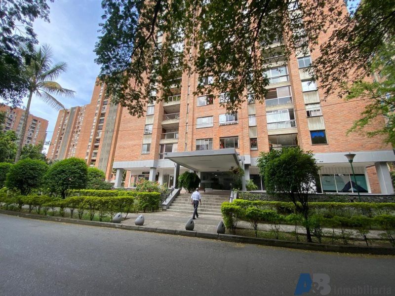 Apartamento en venta Antioquia Medellín Caribe 157 m2 Habitaciones 4 Baños 3 Garajes 1 Precio $750000000