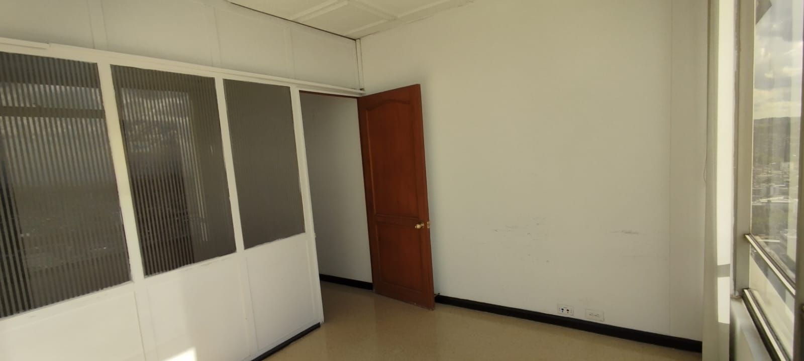 Oficina en arriendo Risaralda Pereira Pereira 25 m2 Habitaciones 0 Baños 0 Garajes 1 Precio $1800000