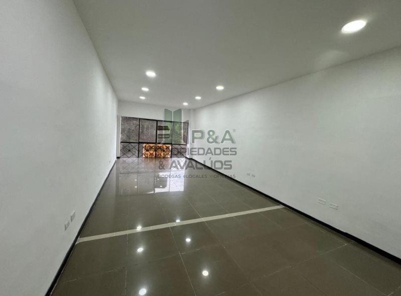 Bodega en arriendo Antioquia La Estrella La Ospina 800 m2 Habitaciones 0 Baños 2 Garajes 0 Precio $22800000