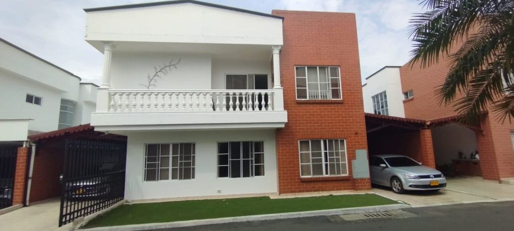Casa en venta Valle Del Cauca Cali Parcelaciones Pance 243 m2 Habitaciones 5 Baños 6 Garajes 5 Precio $1250000000