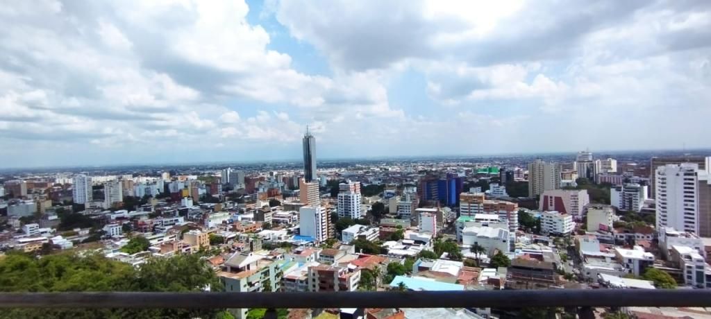 Apartamento en venta Valle Del Cauca Cali Juanambú 377 m2 Habitaciones 4 Baños 6 Garajes 3 Precio $2500000000