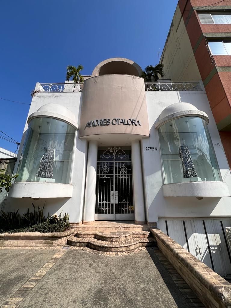 Local en venta Valle Del Cauca Cali Santa Mónica 750 m2 Habitaciones 0 Baños 1 Garajes 1 Precio $2400000000