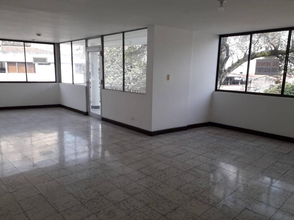 Apartamento en venta Valle Del Cauca Cali Granada 293 m2 Habitaciones 5 Baños 3 Garajes 1 Precio $750000000