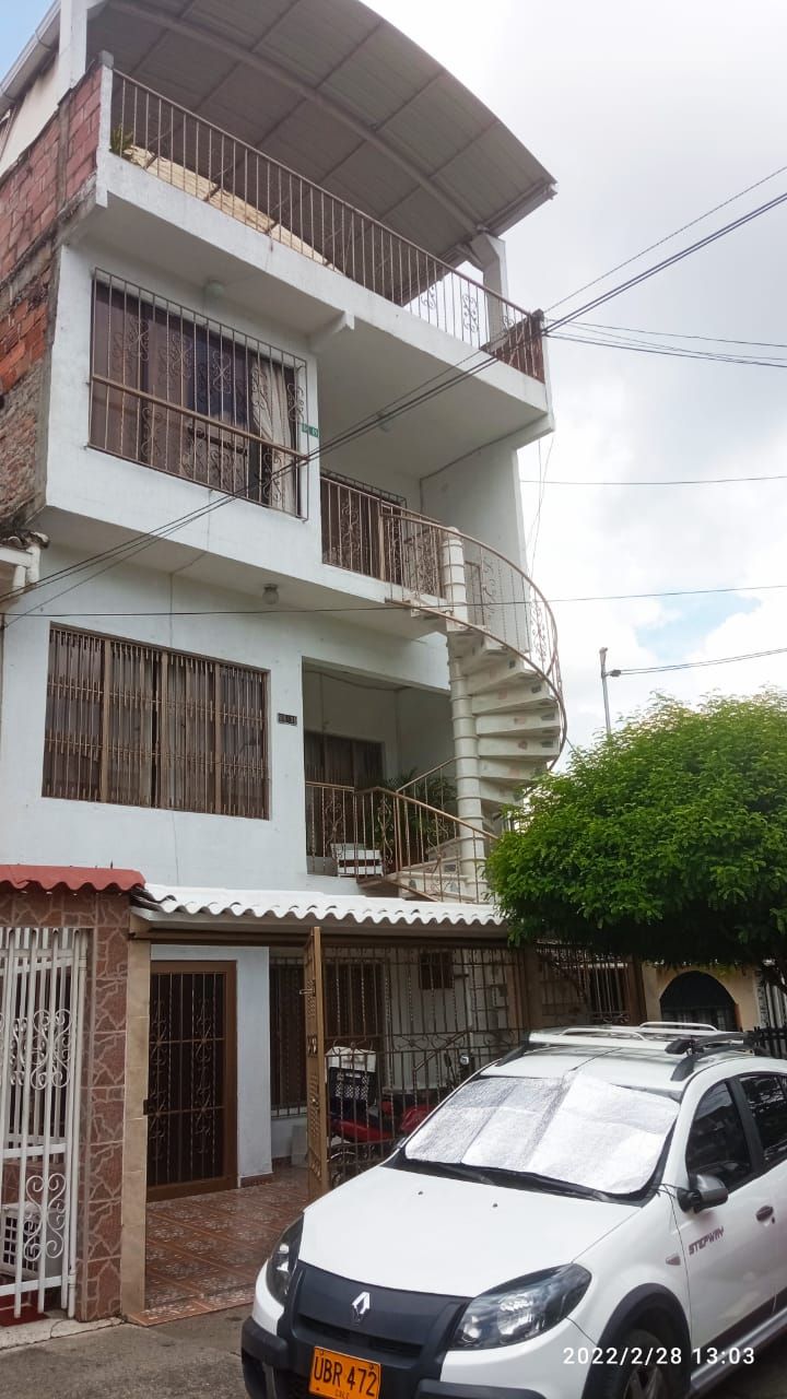 Edificio en venta Valle Del Cauca Cali Las Ceibas 190 m2 Habitaciones 9 Baños 7 Garajes 0 Precio $650000000