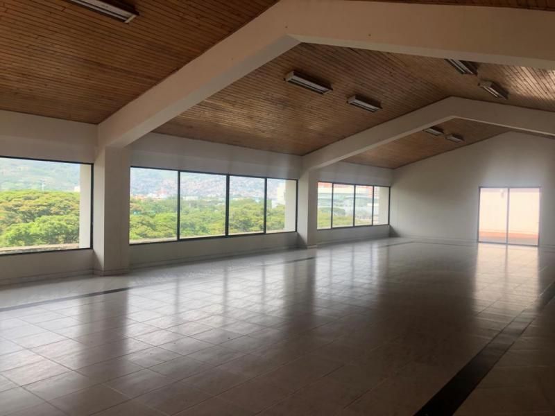 Apartamento en venta Valle Del Cauca Cali Ciudad Capri 108 m2 Habitaciones 3 Baños 3 Garajes 2 Precio $380000000