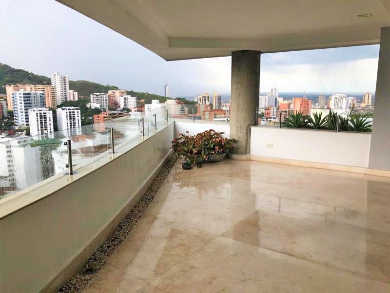 Apartamento en venta Valle Del Cauca Cali Santa Teresita 260 m2 Habitaciones 3 Baños 4 Garajes 3 Precio $1600000000