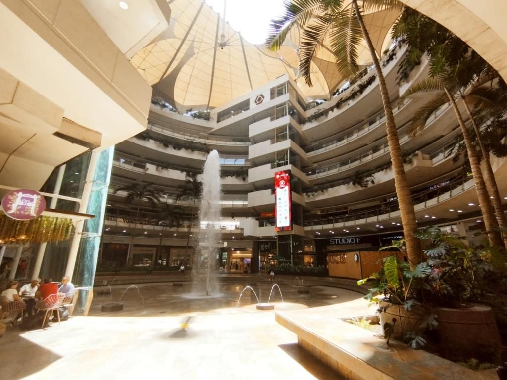 Local en venta Valle Del Cauca Cali Unicentro Cali 137 m2 Habitaciones 0 Baños 0 Garajes 0 Precio $2000000000