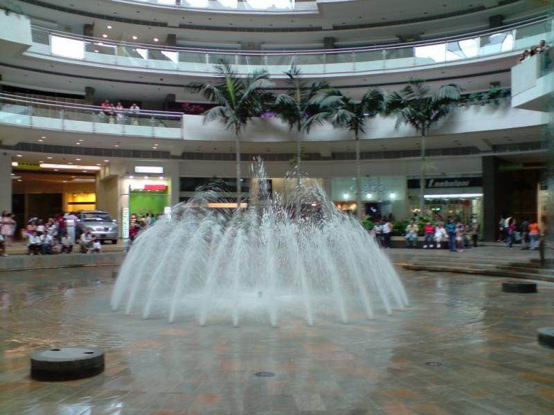 Local en venta Valle Del Cauca Cali Unicentro Cali 102 m2 Habitaciones 0 Baños 0 Garajes 0 Precio $2754000000