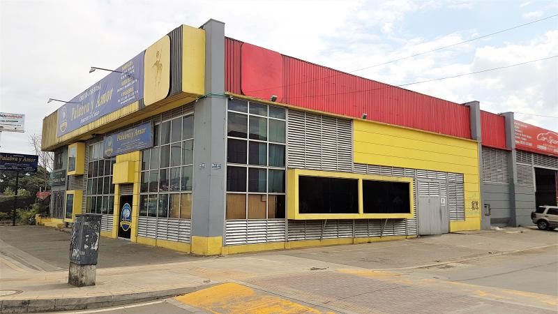 Bodega en venta Valle Del Cauca Cali Urbanización La Flora 1126 m2 Habitaciones 0 Baños 3 Garajes 0 Precio $3200000000